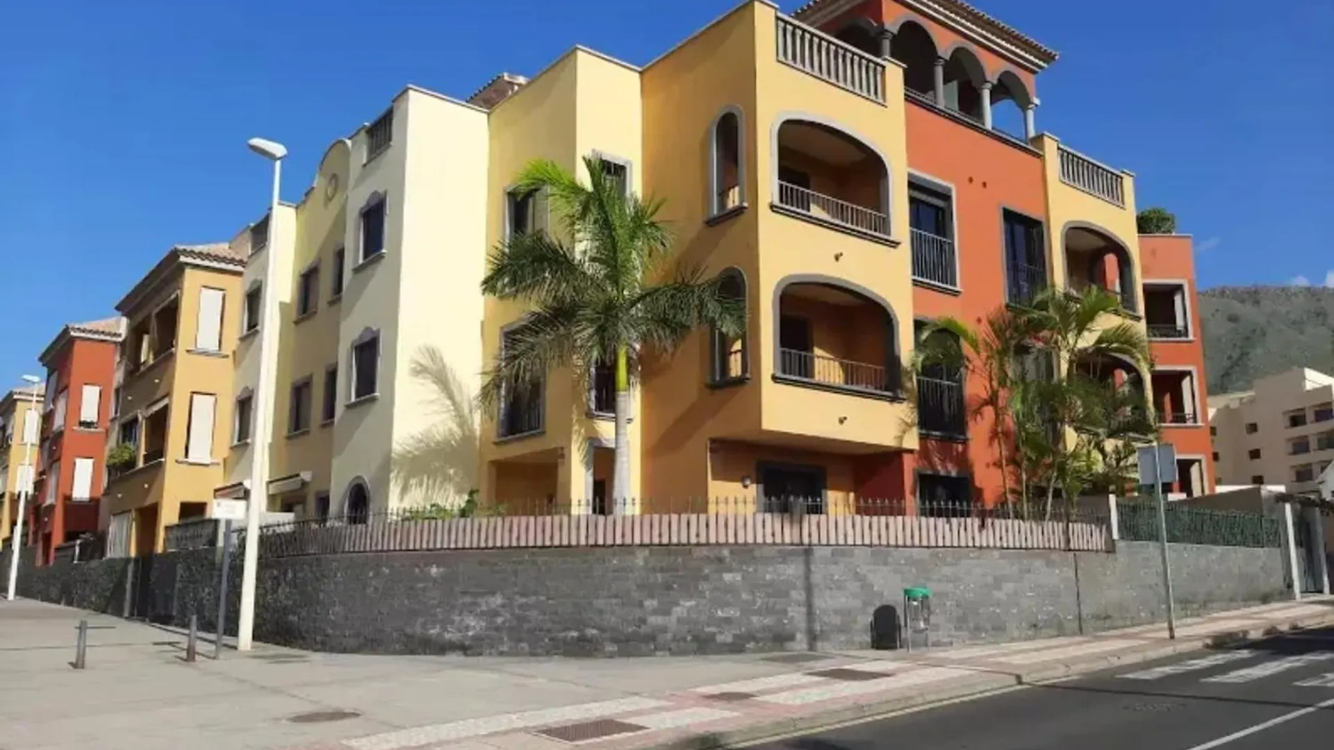 Modern Apartment In Adeje, 65 Sqm, Year-Round Pool location